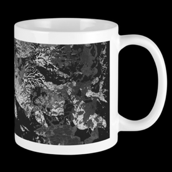 NEW Swirl Crew Neck Tshirt - Picture 3 of 3